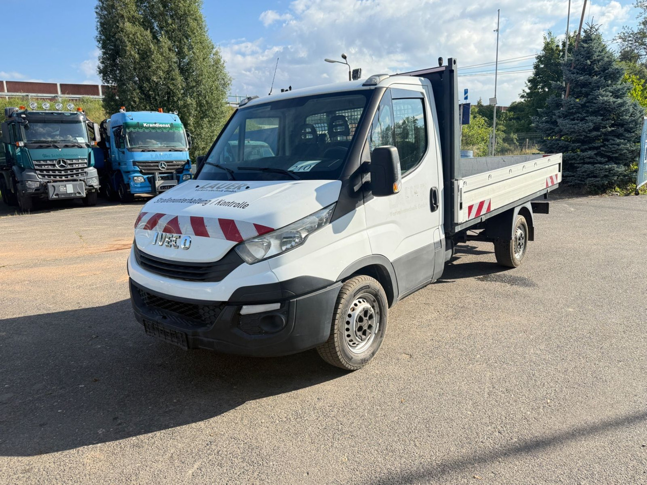 Iveco Daily 35 S 12 - Малотоннажный бортовой грузовик: фото 3 Iveco Daily 35 S 12 - Малотоннажный бортовой грузовик: фото 3