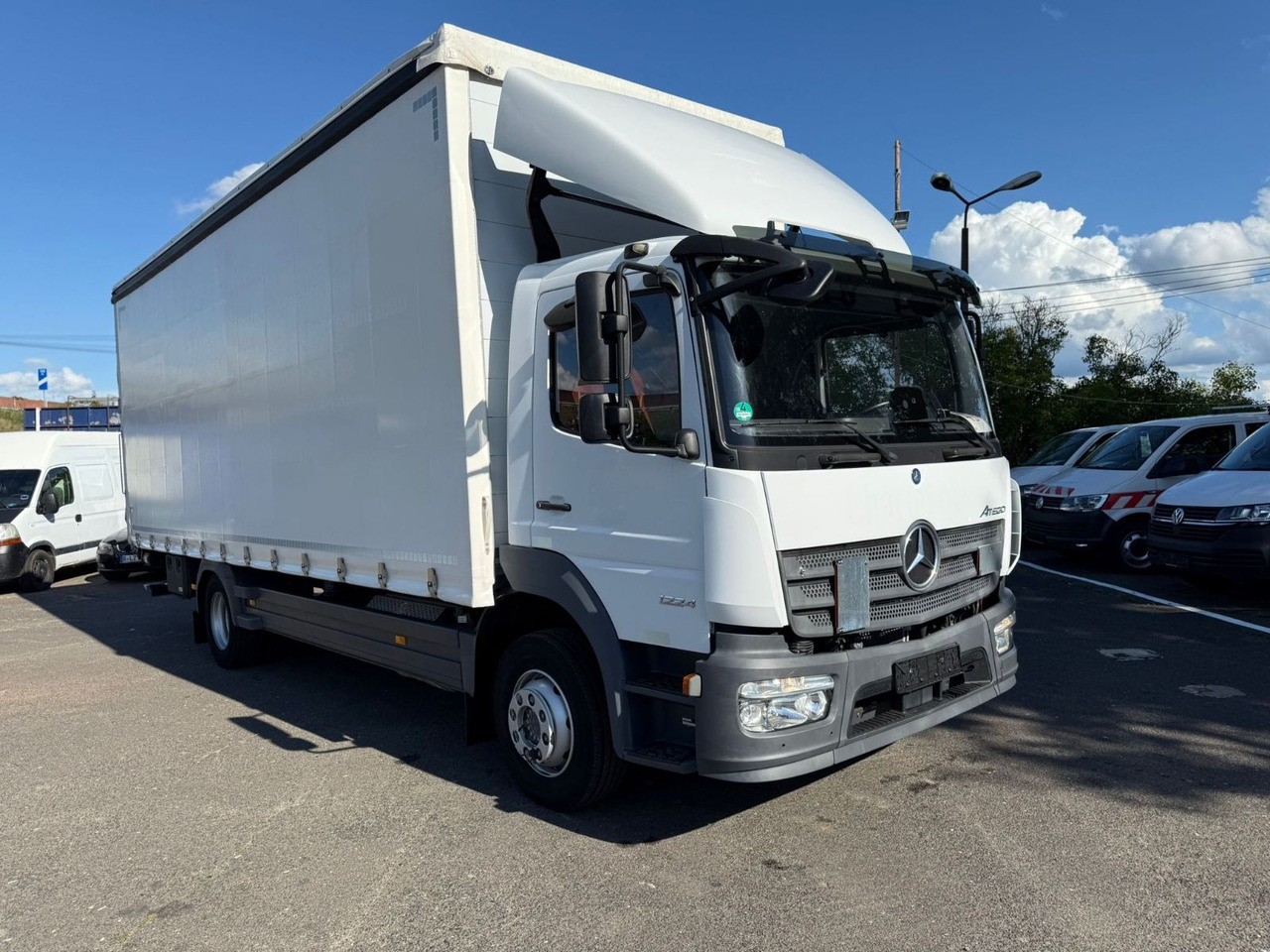 Mercedes-Benz Atego 1224 18 tkm - Грузовик с закрытым кузовом: фото 2 Mercedes-Benz Atego 1224 18 tkm - Грузовик с закрытым кузовом: фото 2