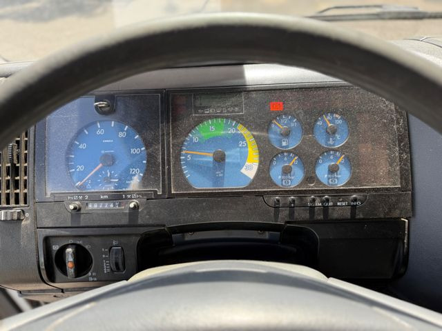 Тентованный грузовик Mercedes-Benz Atego 817: фото 9