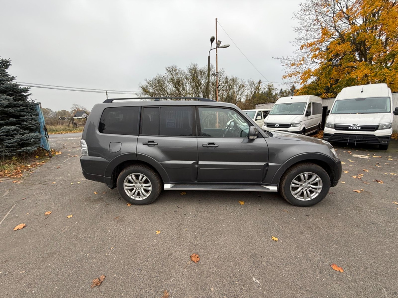 Mitsubishi Pajero 3,2 DI-D Edition 100 - Внедорожник: фото 3 Mitsubishi Pajero 3,2 DI-D Edition 100 - Внедорожник: фото 3