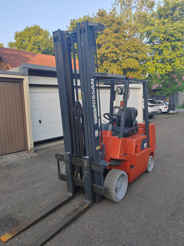 Nissan CPJ02A30PV - Газовый погрузчик: фото 1 Nissan CPJ02A30PV - Газовый погрузчик: фото 1