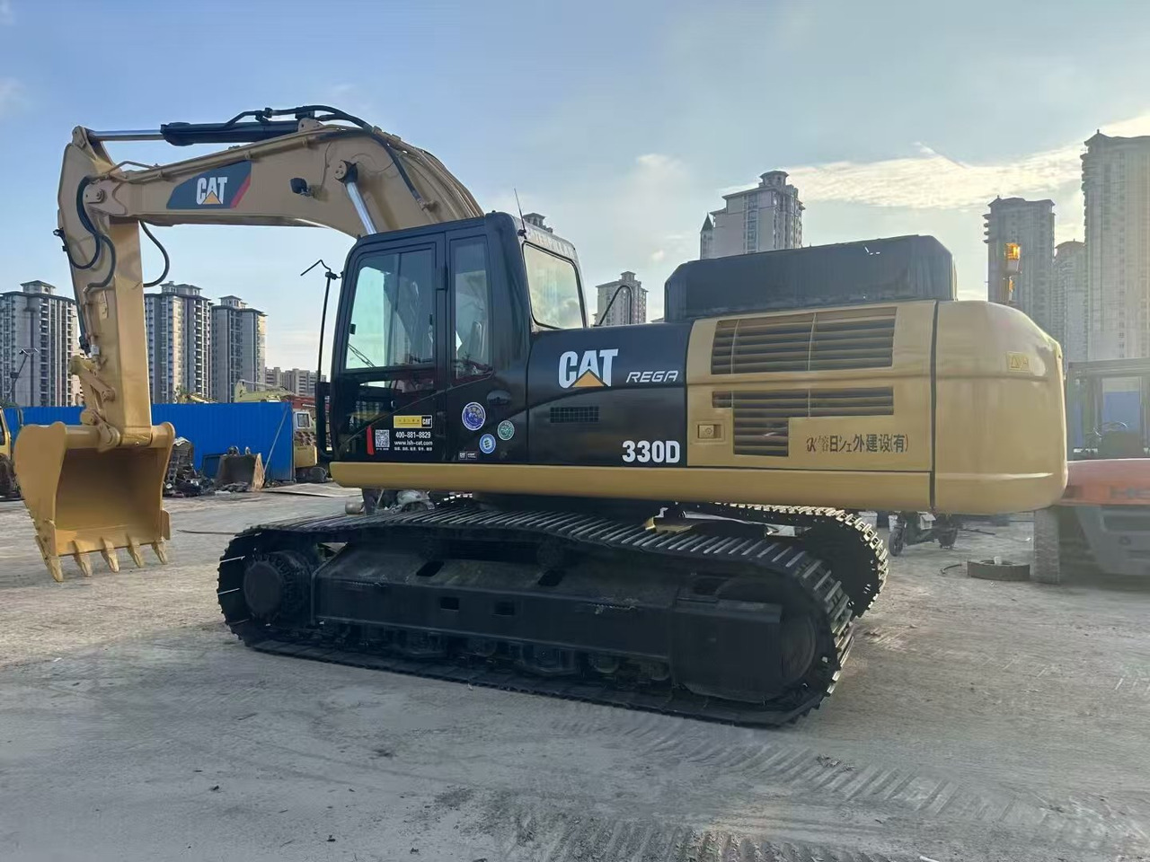 CAT 330D - Гусеничный экскаватор: фото 1 CAT 330D - Гусеничный экскаватор: фото 1