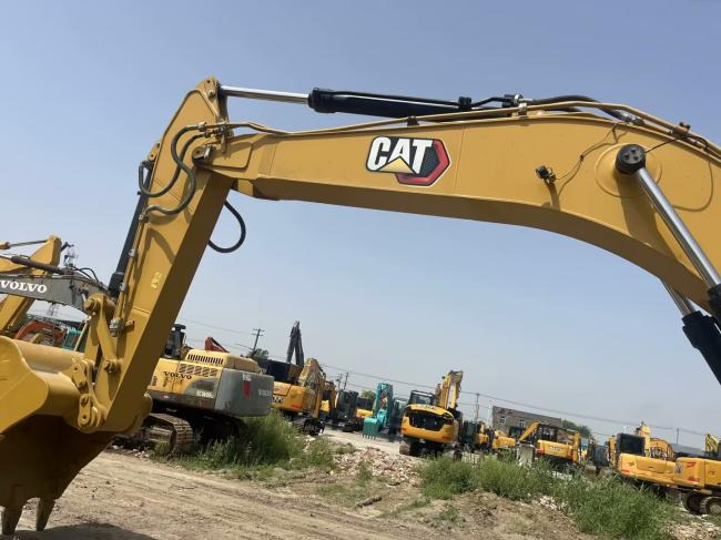 CAT 336GC - Гусеничный экскаватор: фото 3 CAT 336GC - Гусеничный экскаватор: фото 3