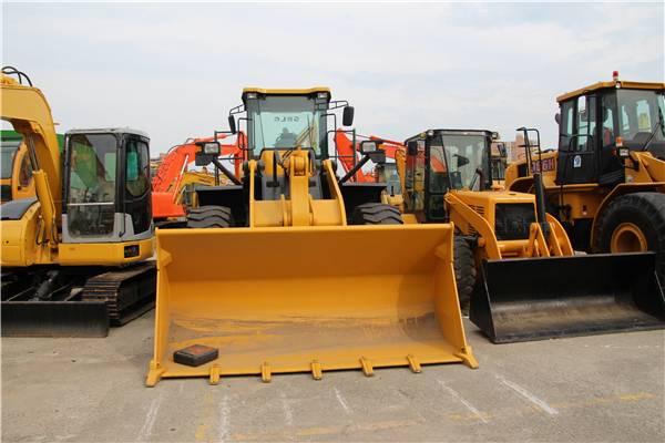 SDLG 956 L  - Колёсный погрузчик: фото 1 SDLG 956 L  - Колёсный погрузчик: фото 1