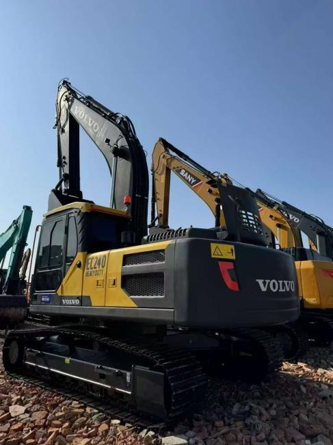 VOLVO EC240 - Гусеничный экскаватор: фото 4 VOLVO EC240 - Гусеничный экскаватор: фото 4