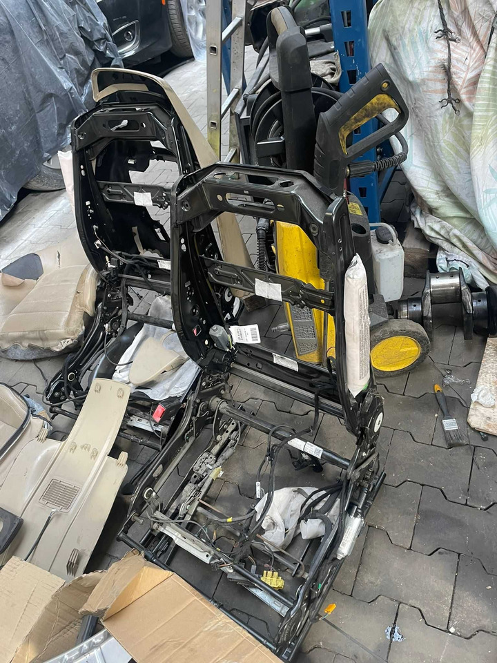 Fotele do Mercedes W 207 kabrio - Сиденье для Легковых автомобилей: фото 1 Fotele do Mercedes W 207 kabrio - Сиденье для Легковых автомобилей: фото 1