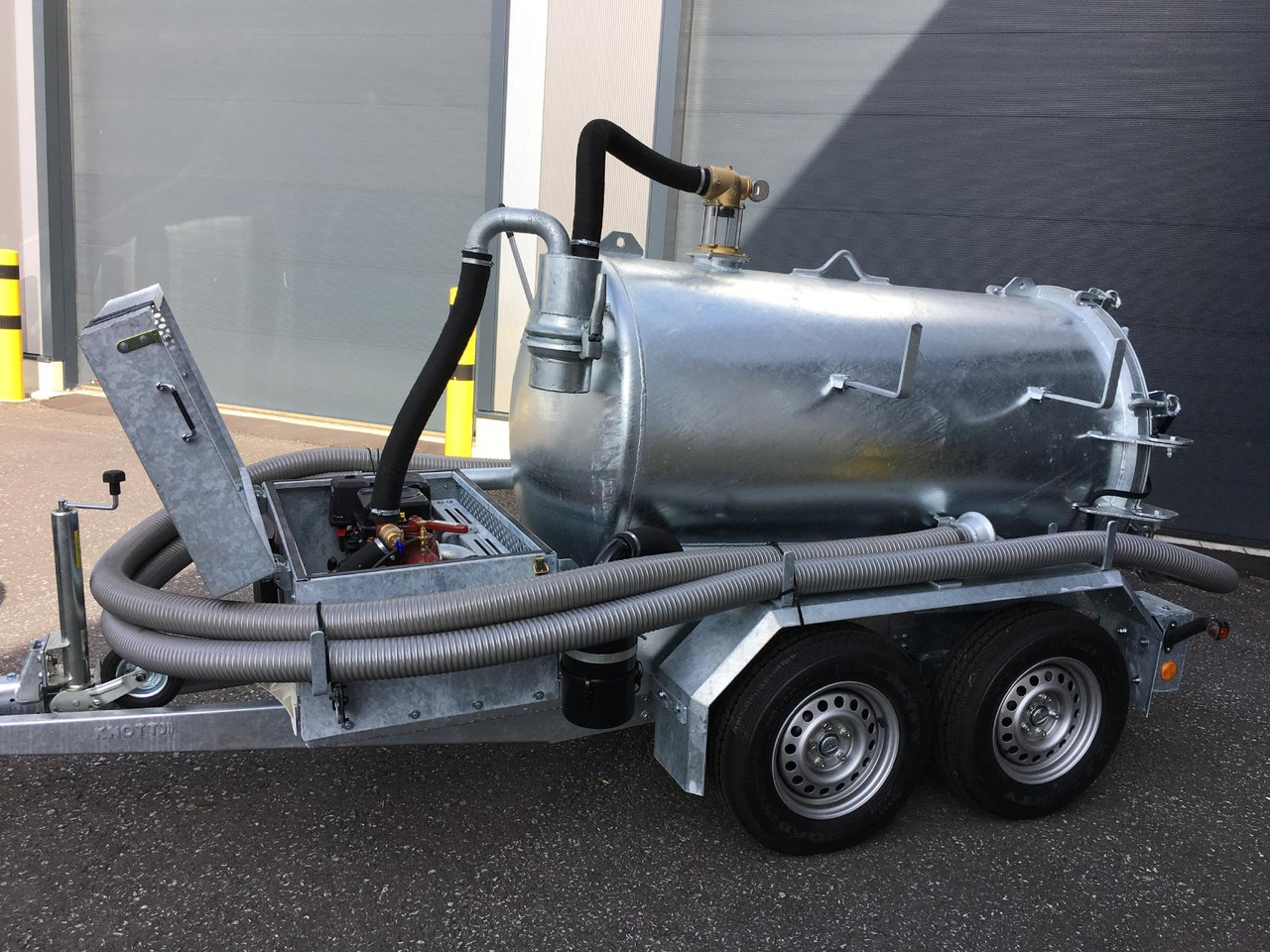 M-Vac 1500 / vacuum system for absorb mud and liquids - Ассенизатор: фото 4 M-Vac 1500 / vacuum system for absorb mud and liquids - Ассенизатор: фото 4