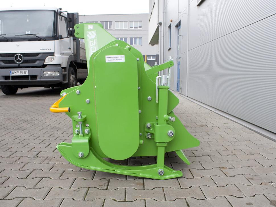 Bomet Bodenfräsen / Rotary tiller / Rotavator / Vangatrice / Desgarrador / Роторный культиватор / Glebogryzarka 3 m - Почвофреза: фото 5 Bomet Bodenfräsen / Rotary tiller / Rotavator / Vangatrice / Desgarrador / Роторный культиватор / Glebogryzarka 3 m - Почвофреза: фото 5