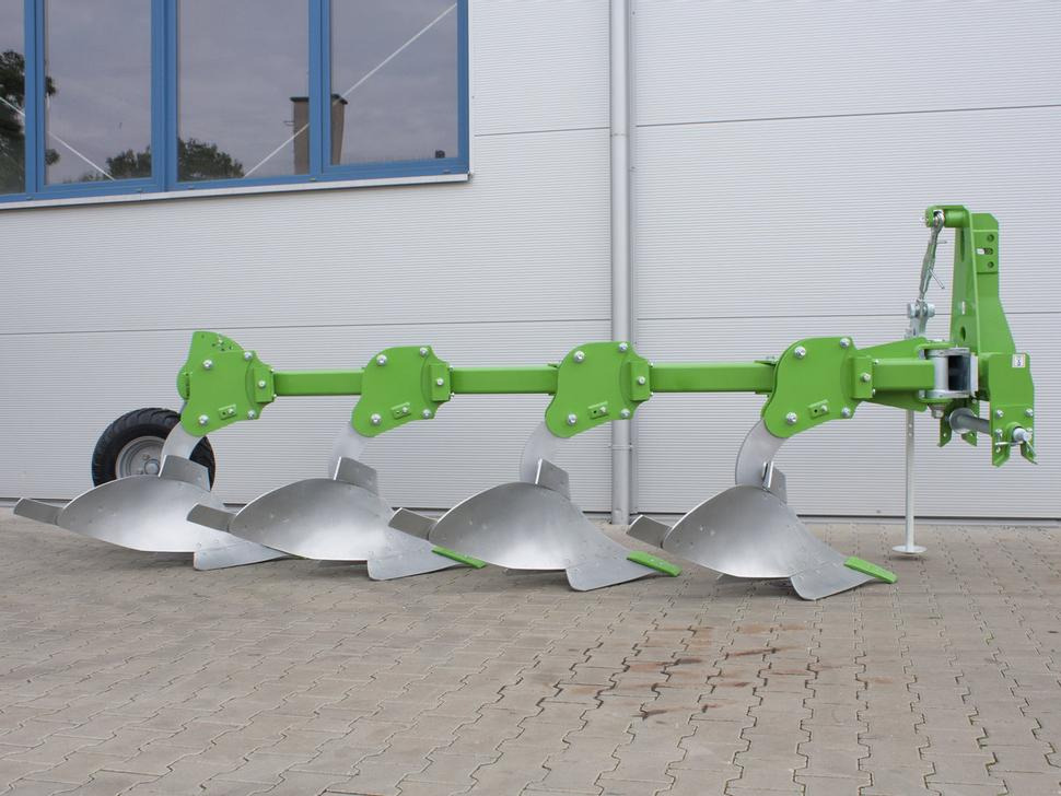 Bomet Pflüge / Single-beam plow / Charrue mono-poutre / Aratro / Плуг / Pług jednobelkowy Libra 3+1 - Плуг: фото 2 Bomet Pflüge / Single-beam plow / Charrue mono-poutre / Aratro / Плуг / Pług jednobelkowy Libra 3+1 - Плуг: фото 2