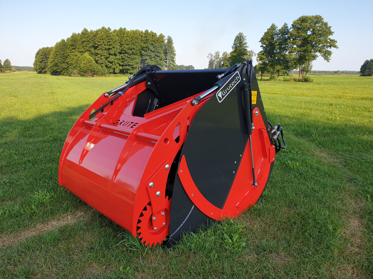 Grutech Futterverteilschaufel / Silage mixer bucket / Godet desileur / Łyżka do zadawania paszy - Техника для силоса: фото 1 Grutech Futterverteilschaufel / Silage mixer bucket / Godet desileur / Łyżka do zadawania paszy - Техника для силоса: фото 1