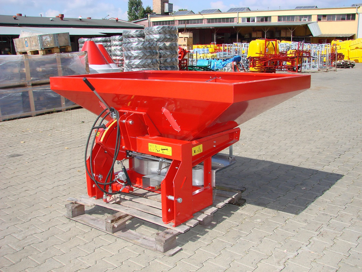 JAR-MET Düngerstreuer / Fertilizer spreader / Epandeur d'engrais / Rozsiewacz nawozów 1200 kg - Разбрасыватель удобрений: фото 1 JAR-MET Düngerstreuer / Fertilizer spreader / Epandeur d'engrais / Rozsiewacz nawozów 1200 kg - Разбрасыватель удобрений: фото 1