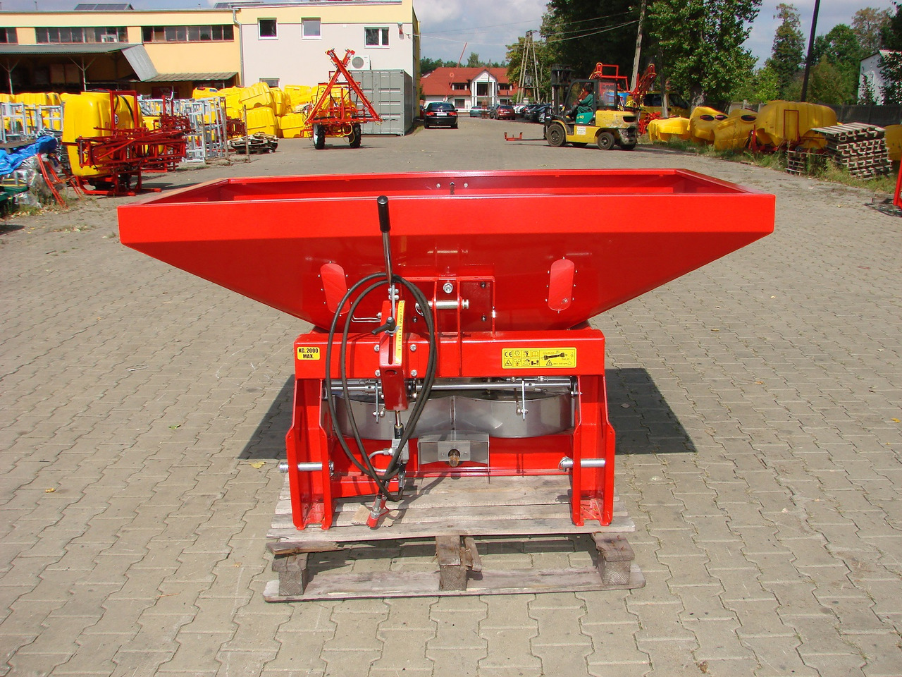 JAR-MET Düngerstreuer / Fertilizer spreader / Epandeur d'engrais / Rozsiewacz nawozów 1200 kg - Разбрасыватель удобрений: фото 4 JAR-MET Düngerstreuer / Fertilizer spreader / Epandeur d'engrais / Rozsiewacz nawozów 1200 kg - Разбрасыватель удобрений: фото 4