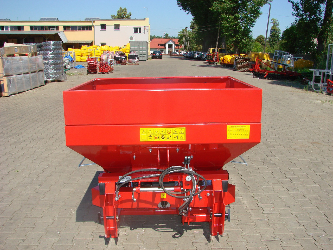 JAR-MET Düngerstreuer / Fertilizer spreader / Epandeur d'engrais / Rozsiewacz nawozu 800 kg - Разбрасыватель удобрений: фото 1 JAR-MET Düngerstreuer / Fertilizer spreader / Epandeur d'engrais / Rozsiewacz nawozu 800 kg - Разбрасыватель удобрений: фото 1