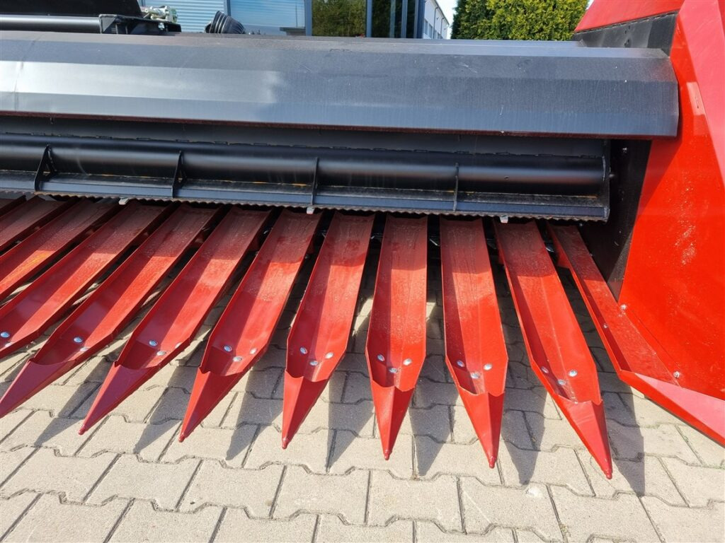 Lupus Sonnenblummenvorsatz / Sunflower harvester / Coupe à tournesol / Сosechadora / Macchina per la raccolta dei girasoli / Жатка для подсолнечника / Przystawka do słonecznika 6,5 m - Жатка для подсолнечника: фото 2 Lupus Sonnenblummenvorsatz / Sunflower harvester / Coupe à tournesol / Сosechadora / Macchina per la raccolta dei girasoli / Жатка для подсолнечника / Przystawka do słonecznika 6,5 m - Жатка для подсолнечника: фото 2