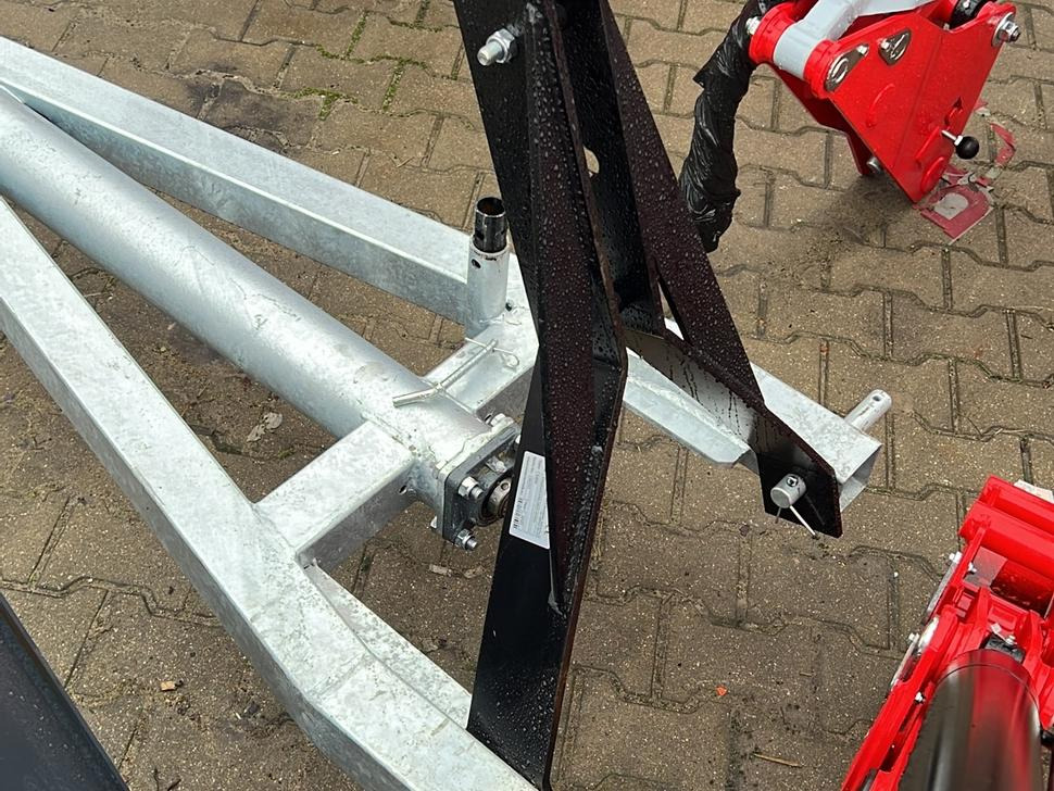 METAL-TECHNIK Güllemixer / Slurry agitator / Agitateur de lisier / Miscelatore / Смеситель жидкого удобрения / Mieszadło do gnojowicy 5,4 m - Техника для внесения удобрений: фото 5 METAL-TECHNIK Güllemixer / Slurry agitator / Agitateur de lisier / Miscelatore / Смеситель жидкого удобрения / Mieszadło do gnojowicy 5,4 m - Техника для внесения удобрений: фото 5