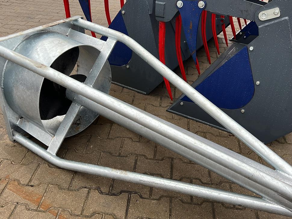 METAL-TECHNIK Güllemixer / Slurry agitator / Agitateur de lisier / Miscelatore / Смеситель жидкого удобрения / Mieszadło do gnojowicy 5,4 m - Техника для внесения удобрений: фото 1 METAL-TECHNIK Güllemixer / Slurry agitator / Agitateur de lisier / Miscelatore / Смеситель жидкого удобрения / Mieszadło do gnojowicy 5,4 m - Техника для внесения удобрений: фото 1