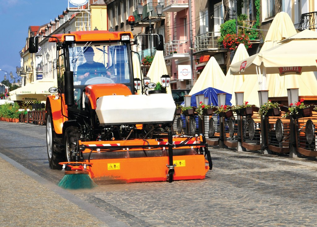 PRONAR Kehrmaschine / Sweeper / Balayeuse / Barredora / Spazzatrice / Подметальная машина / Zamiatarka 1,6 m - Щетка для Сельскохозяйственной техники: фото 3 PRONAR Kehrmaschine / Sweeper / Balayeuse / Barredora / Spazzatrice / Подметальная машина / Zamiatarka 1,6 m - Щетка для Сельскохозяйственной техники: фото 3