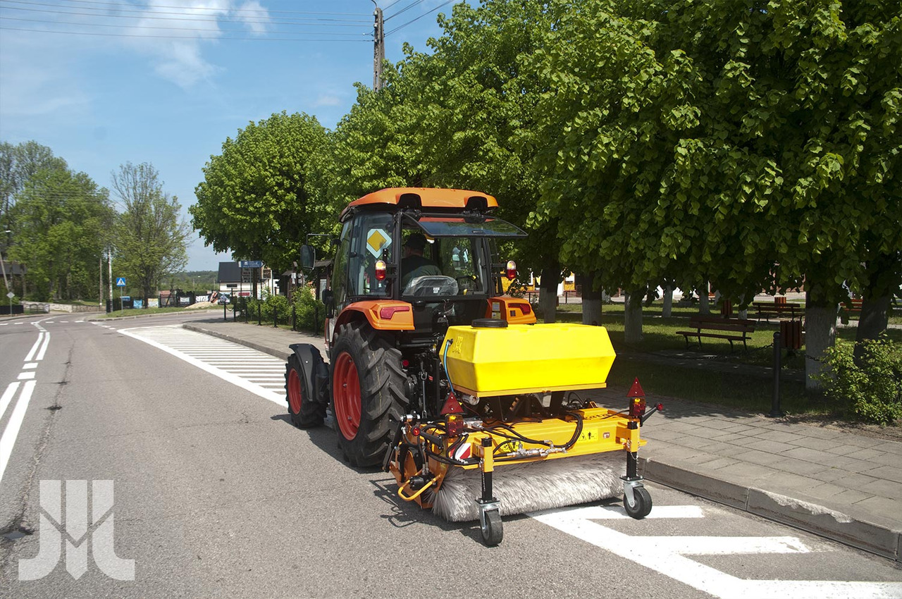 PRONAR Kehrmaschine / Sweeper / Balayeuse / Barredora / Spazzatrice / Подметальная машина / Zamiatarka 1,6 m - Щетка для Сельскохозяйственной техники: фото 4 PRONAR Kehrmaschine / Sweeper / Balayeuse / Barredora / Spazzatrice / Подметальная машина / Zamiatarka 1,6 m - Щетка для Сельскохозяйственной техники: фото 4