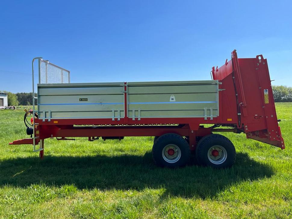 Roltrans Miststreuer / Manure spreader / Épandeur à fumier / Spandiletame / Разбрасыватель органических удобрений / Rozrzutnik obornika N250/32 JAMNIK 8 t - Навозоразбрасыватель: фото 2 Roltrans Miststreuer / Manure spreader / Épandeur à fumier / Spandiletame / Разбрасыватель органических удобрений / Rozrzutnik obornika N250/32 JAMNIK 8 t - Навозоразбрасыватель: фото 2