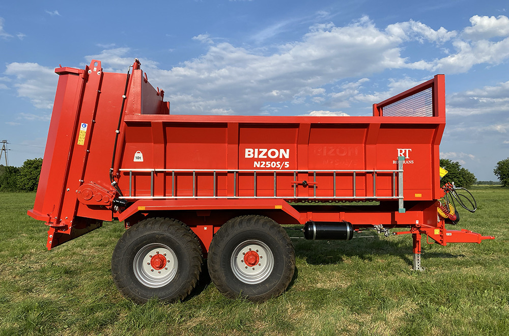 Roltrans Miststreuer / Manure spreader / Epandeur à fumier / Spandiletame / Разбрасыватель органических удобрений / Rozrzutnik obornika N250S/5 10 t - Навозоразбрасыватель: фото 3 Roltrans Miststreuer / Manure spreader / Epandeur à fumier / Spandiletame / Разбрасыватель органических удобрений / Rozrzutnik obornika N250S/5 10 t - Навозоразбрасыватель: фото 3