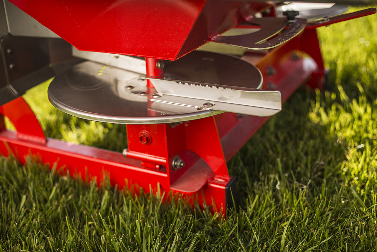 WOPROL Düngerstreuer / Fertilizer spreader / Epandeur d'engrais / Rozsiewacz nawozów 600 kg - Разбрасыватель удобрений: фото 3 WOPROL Düngerstreuer / Fertilizer spreader / Epandeur d'engrais / Rozsiewacz nawozów 600 kg - Разбрасыватель удобрений: фото 3