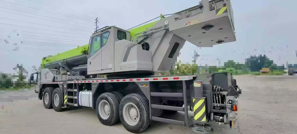 ZOOMLION 1000V5 - Мобильный кран: фото 3 ZOOMLION 1000V5 - Мобильный кран: фото 3