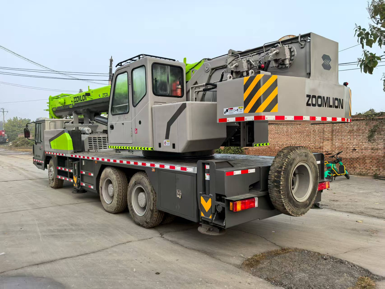 ZOOMLION ZTC250V - Мобильный кран: фото 2 ZOOMLION ZTC250V - Мобильный кран: фото 2