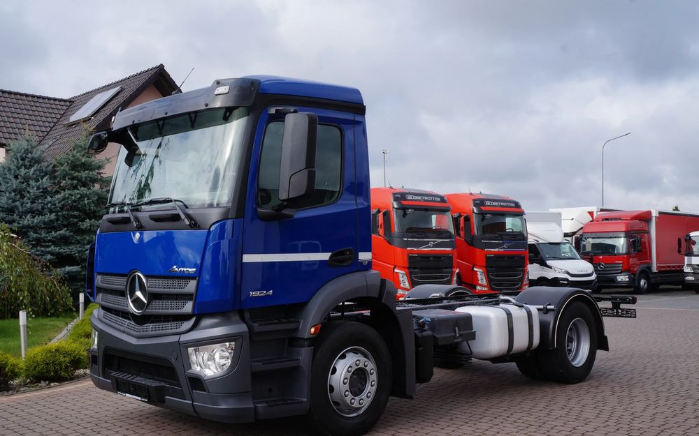 Mercedes-Benz ANTOS 1824 ACTROS EURO 6 RAMA DO ZABUDOWY ROZSTAW OSI 3.80M ANTOS 1830 1827 - Грузовик-шасси: фото 1 Mercedes-Benz ANTOS 1824 ACTROS EURO 6 RAMA DO ZABUDOWY ROZSTAW OSI 3.80M ANTOS 1830 1827 - Грузовик-шасси: фото 1