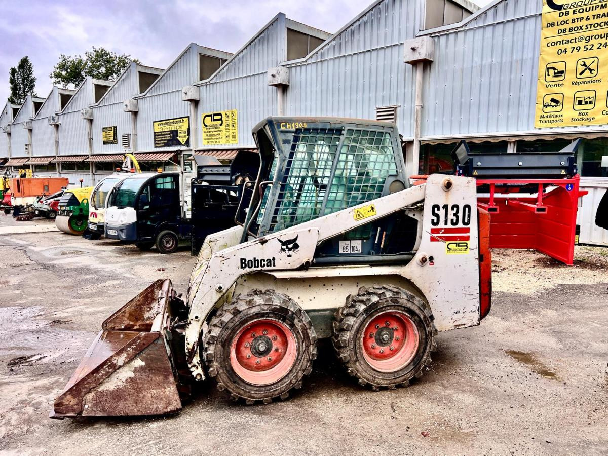 Bobcat S130 Chargeuse Compact - Мини-погрузчик с бортовым поворотом: фото 2 Bobcat S130 Chargeuse Compact - Мини-погрузчик с бортовым поворотом: фото 2