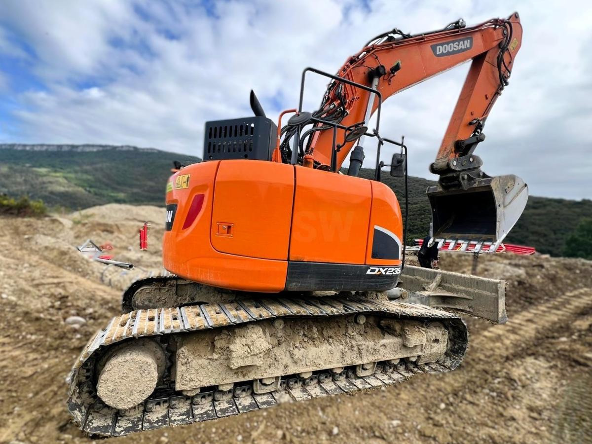 Doosan DX235 LCR-5 PELLE A CHENILLES 26T - Гусеничный экскаватор: фото 4 Doosan DX235 LCR-5 PELLE A CHENILLES 26T - Гусеничный экскаватор: фото 4
