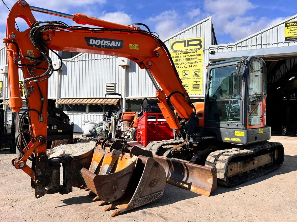 Doosan DX85R-3 PELLE A CHENILLES 8,5T PELLE A CHENILLES 8,5T - Гусеничный экскаватор: фото 1 Doosan DX85R-3 PELLE A CHENILLES 8,5T PELLE A CHENILLES 8,5T - Гусеничный экскаватор: фото 1