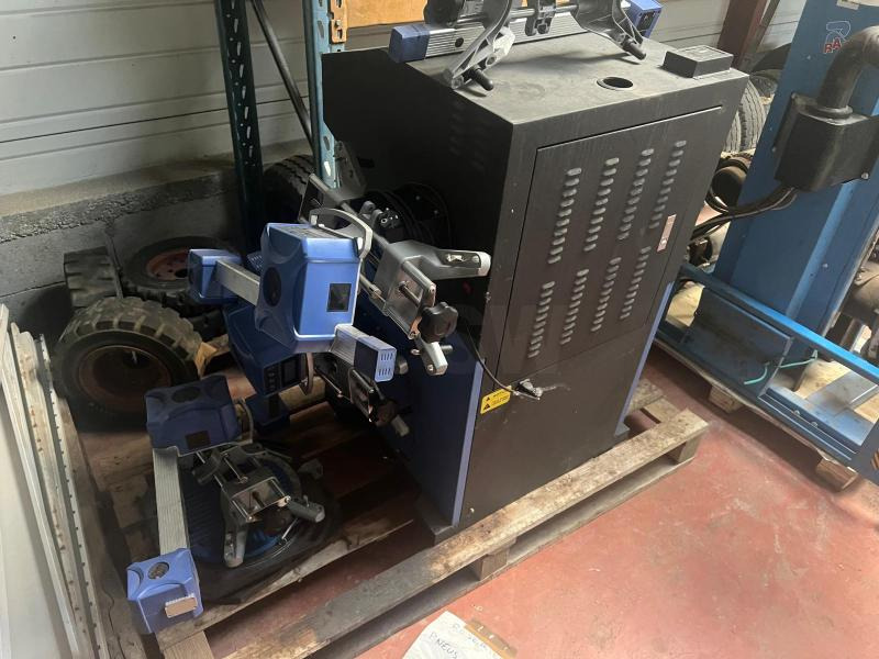 TWIN BUSCH TW115 Banc de géométrie - Оборудование для гаражей/ Мастерских: фото 2 TWIN BUSCH TW115 Banc de géométrie - Оборудование для гаражей/ Мастерских: фото 2