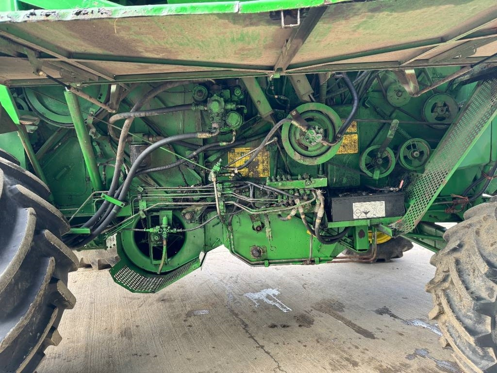 Зерноуборочный комбайн John Deere 1550 WTS: фото 12