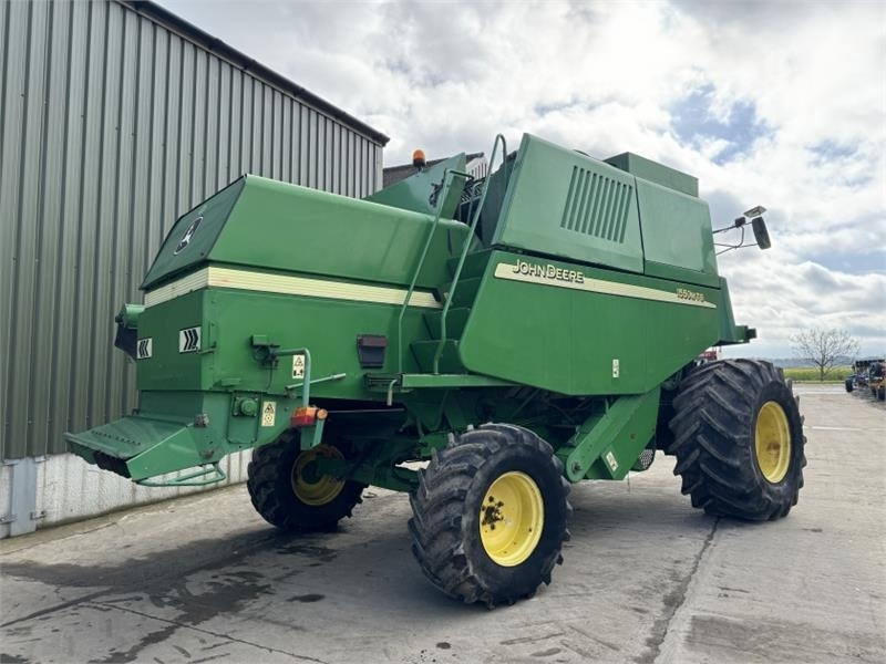 John Deere 1550 WTS c/w 620R Header - Навесное оборудование для комбайна: фото 2 John Deere 1550 WTS c/w 620R Header - Навесное оборудование для комбайна: фото 2