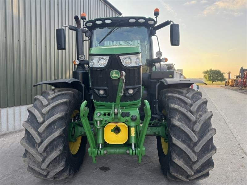 John Deere 6215R Command Pro **Ultimate Edition**Front PTO**V - Трактор: фото 5 John Deere 6215R Command Pro **Ultimate Edition**Front PTO**V - Трактор: фото 5