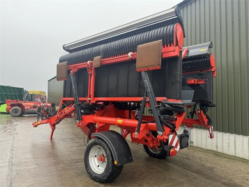 Kuhn Merge Maxx 950 Merger - Сеноворошилка: фото 2 Kuhn Merge Maxx 950 Merger - Сеноворошилка: фото 2