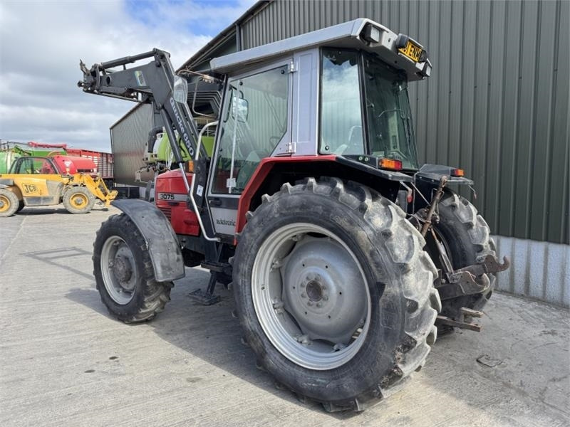 Massey Ferguson Massey Ferguson 3075 Dynashift *Low Hours* - Трактор: фото 2 Massey Ferguson Massey Ferguson 3075 Dynashift *Low Hours* - Трактор: фото 2