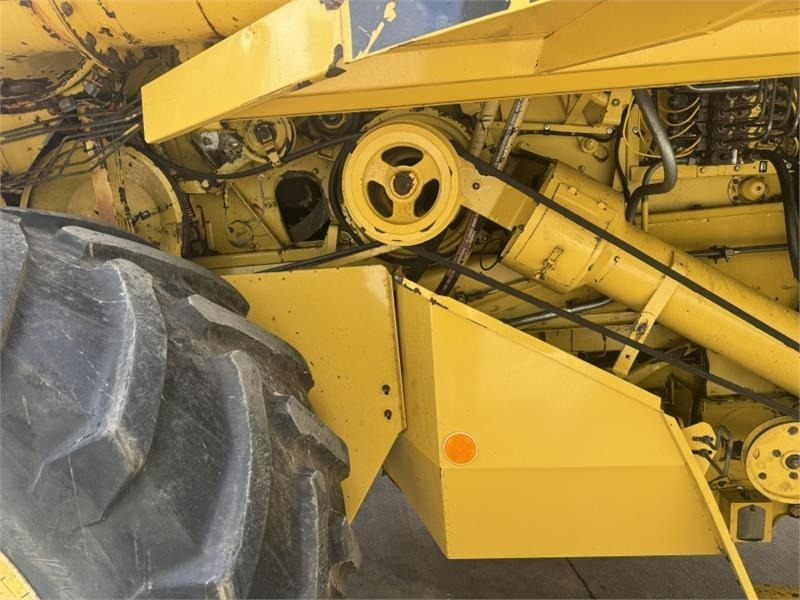 New Holland TX65 c/w 17ft Header  в лизинг New Holland TX65 c/w 17ft Header: фото 8