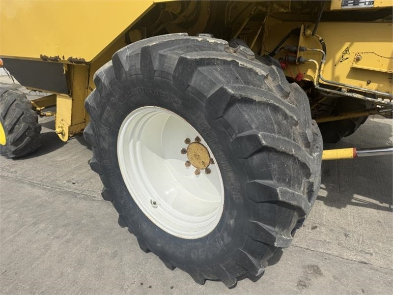 New Holland TX65 c/w 17ft Header  в лизинг New Holland TX65 c/w 17ft Header: фото 10