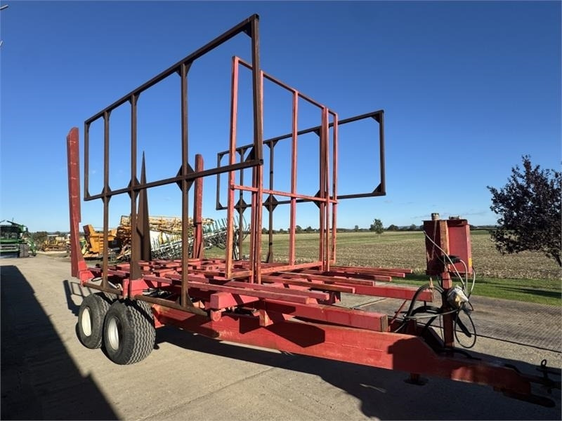 Timik MK 11 Square Bale Chaser/Stacker - Пресс-подборщик тюковый: фото 3 Timik MK 11 Square Bale Chaser/Stacker - Пресс-подборщик тюковый: фото 3