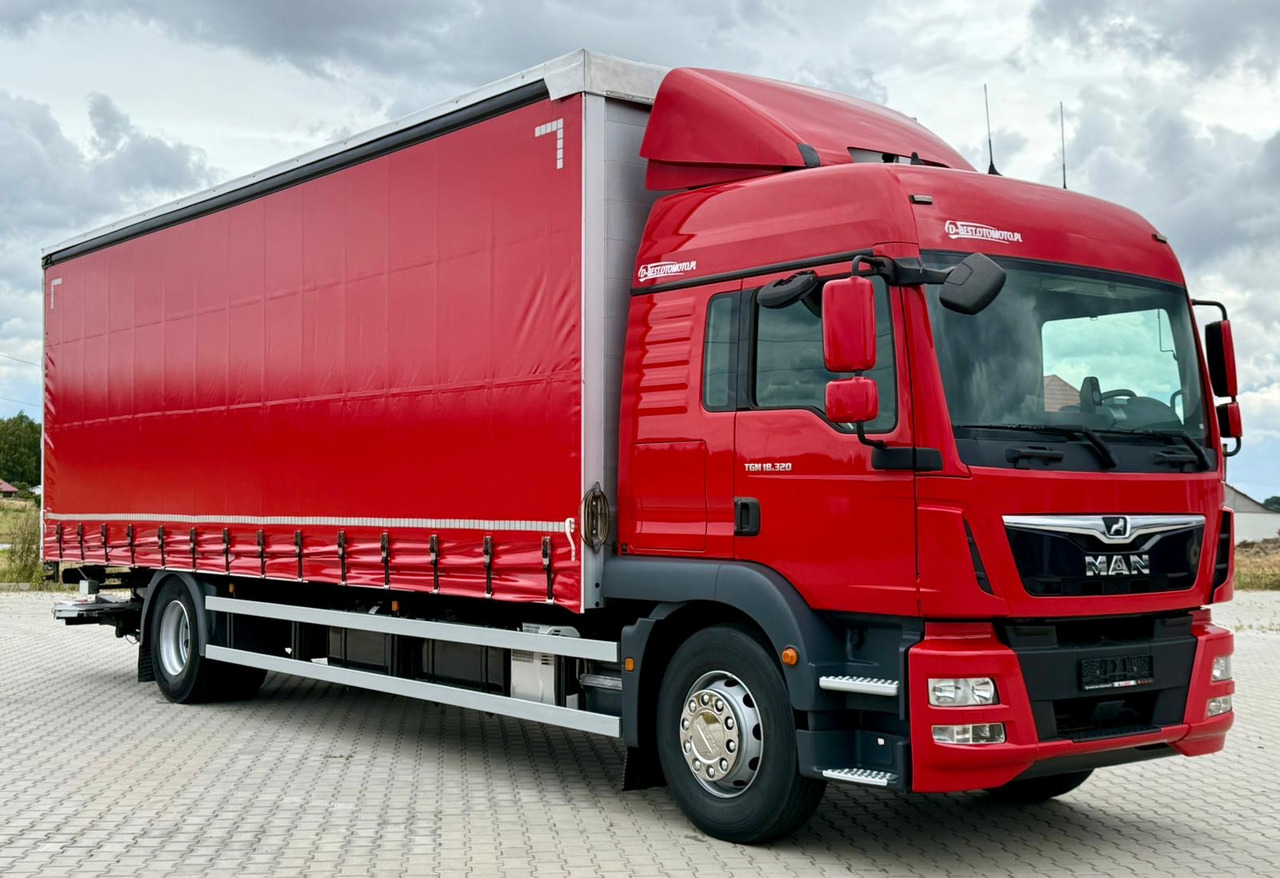 MAN MAN TGM 18.320 ROK PRODUKCJI 2020 NUMER VIN WMAN18ZZ6LY407218 PRZEBIEG 590 TYŚ KM ABS KLIMATYZACJA EL.SZYBY EL.LUSTERKA WIELOFUNKCYJNA KIEROWNICA LODÓWKA KABINA SYPIALNA DWA ŁÓŻKA OGRZEWANIE POSTOJO - Тентованный грузовик: фото 1 MAN MAN TGM 18.320 ROK PRODUKCJI 2020 NUMER VIN WMAN18ZZ6LY407218 PRZEBIEG 590 TYŚ KM ABS KLIMATYZACJA EL.SZYBY EL.LUSTERKA WIELOFUNKCYJNA KIEROWNICA LODÓWKA KABINA SYPIALNA DWA ŁÓŻKA OGRZEWANIE POSTOJO - Тентованный грузовик: фото 1