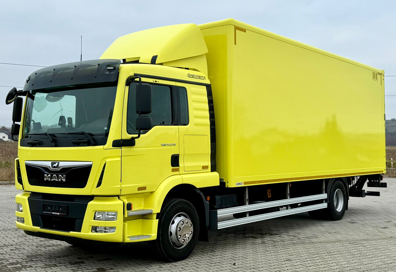 MAN TGM 15.250 / IZOTERMA / WINDA / 18 EUROPALET / ŁADOWNOŚĆ 7 615 KG / 150 TYŚ KM / AUTOMAT / JAK NOWY / 2020 ROK / KONTENER - Изотермический грузовик: фото 2 MAN TGM 15.250 / IZOTERMA / WINDA / 18 EUROPALET / ŁADOWNOŚĆ 7 615 KG / 150 TYŚ KM / AUTOMAT / JAK NOWY / 2020 ROK / KONTENER - Изотермический грузовик: фото 2