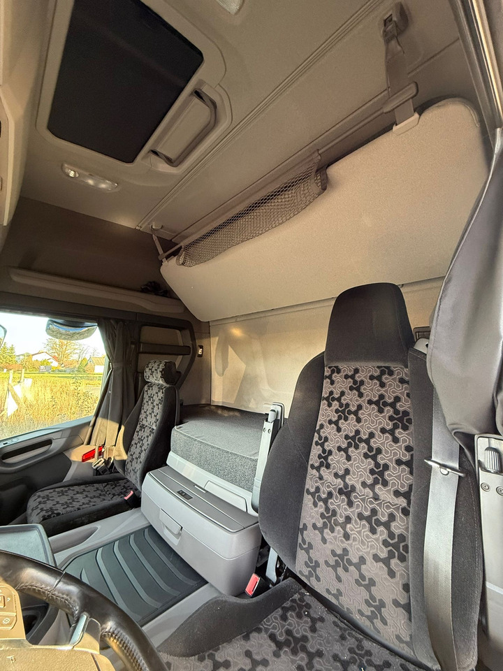 Тентованный грузовик SCANIA P280 / FIRANKA / 20 EUROPALET / 220 TYŚ KM / 2022 ROK / SYPIALKA: фото 21