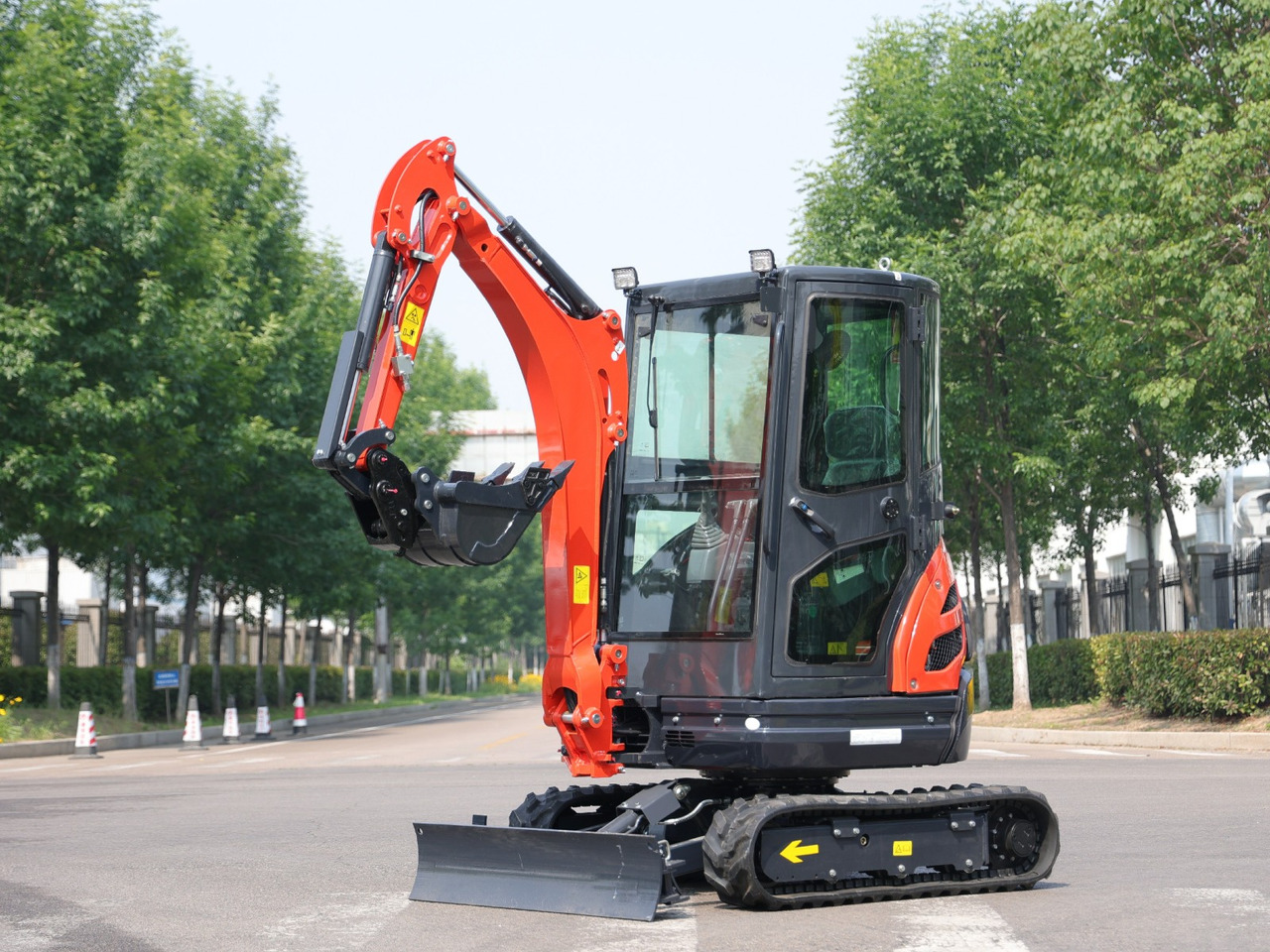 KUBOTA Diesel Mini excavator 2.5 Ton - Müller Machinery MB 25 Plus - VKSH - Мини-экскаватор: фото 1 KUBOTA Diesel Mini excavator 2.5 Ton - Müller Machinery MB 25 Plus - VKSH - Мини-экскаватор: фото 1