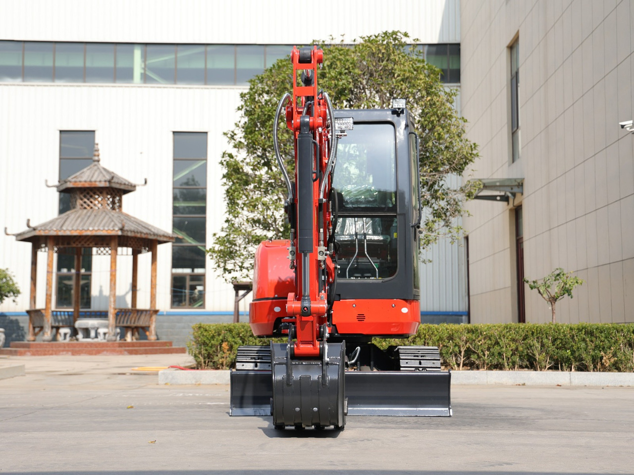 KUBOTA Diesel Mini excavator 3.5 Ton - Müller Machinery MB 35 Plus - VKSH - Мини-экскаватор: фото 2 KUBOTA Diesel Mini excavator 3.5 Ton - Müller Machinery MB 35 Plus - VKSH - Мини-экскаватор: фото 2