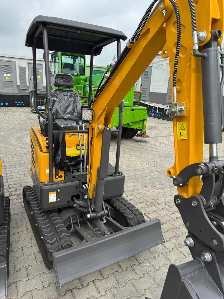 Kubota Diesel Mini excavator 1.8 Ton - Mini excavator MB 18 - SH - Мини-экскаватор: фото 1 Kubota Diesel Mini excavator 1.8 Ton - Mini excavator MB 18 - SH - Мини-экскаватор: фото 1