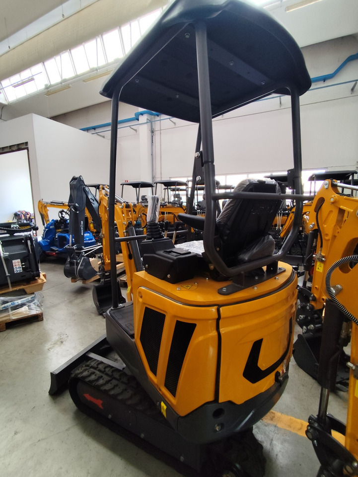 Müller Machinery Diesel Mini excavator 1.6 Ton - Müller Machinery MB 16 - SH Laidong LL380B motor - Мини-экскаватор: фото 1 Müller Machinery Diesel Mini excavator 1.6 Ton - Müller Machinery MB 16 - SH Laidong LL380B motor - Мини-экскаватор: фото 1