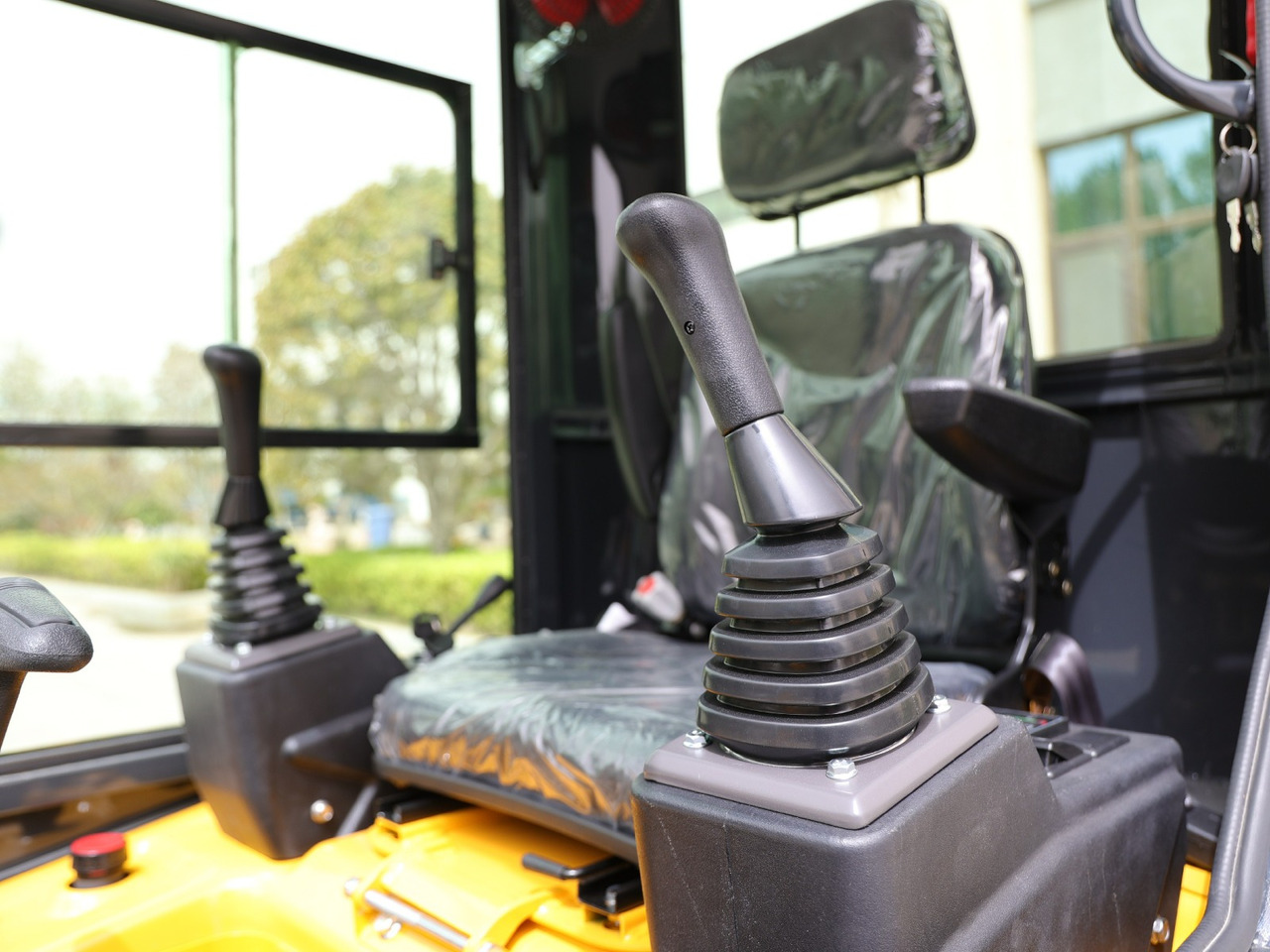 Müller Machinery Diesel Mini excavator 1.8 Ton - Müller Machinery MB 18 - KSH Laidong KB385B Motor - Мини-экскаватор: фото 4 Müller Machinery Diesel Mini excavator 1.8 Ton - Müller Machinery MB 18 - KSH Laidong KB385B Motor - Мини-экскаватор: фото 4