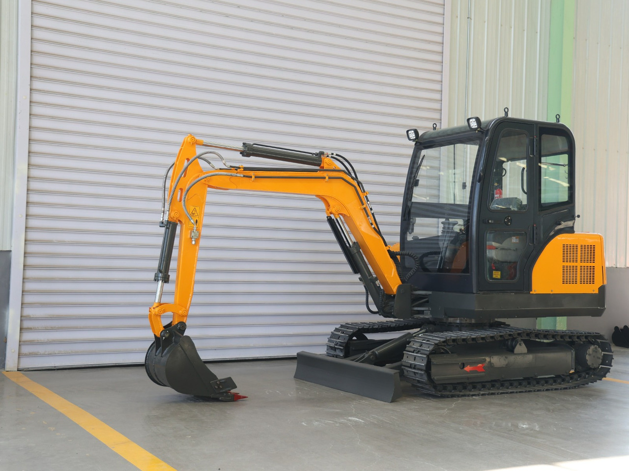 Müller Machinery Diesel Mini excavator 4 ton - Müller Machinery MB 40 - VKSH Xinchai 4D32 Series Motor - Мини-экскаватор: фото 5 Müller Machinery Diesel Mini excavator 4 ton - Müller Machinery MB 40 - VKSH Xinchai 4D32 Series Motor - Мини-экскаватор: фото 5