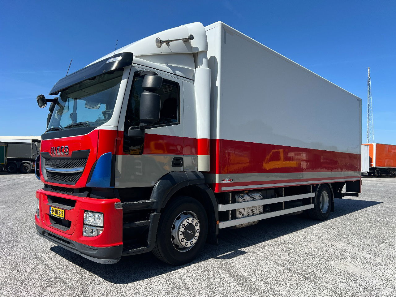 Грузовик с закрытым кузовом Iveco Stralis 310 AD, 19Ton, Euro 6: фото 15